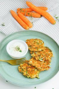 Buñuelos de zanahoria con calabacín: receta saludable y vegetariana para hacer ejercicio 1